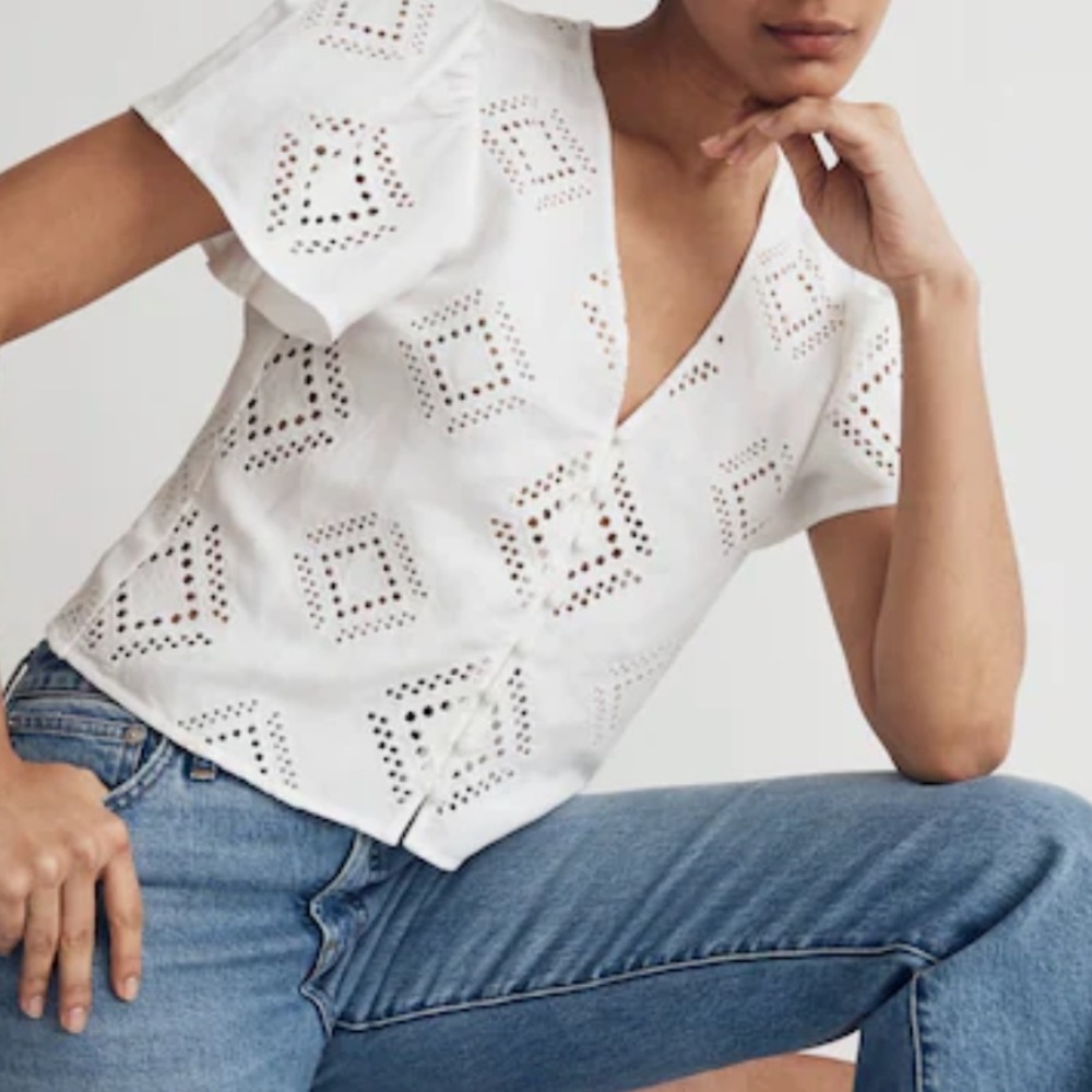 EUC Madewell White Eyelet Flutter sleeve Blouse. Size Medium ~$98